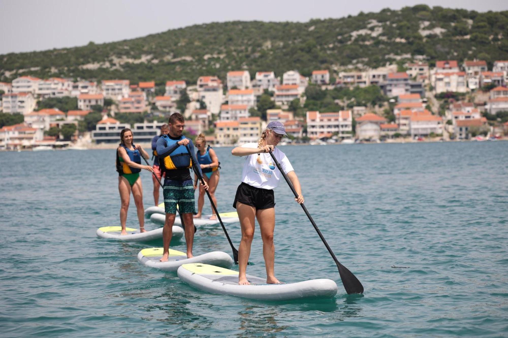 Mobilheim Andrea Wunderschoene Ferienwohnung Direkt Am Meer Jezera Exterior foto